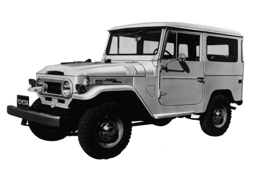 Fiche technique Toyota Land Cruiser J40 3.9 (1960-1974)