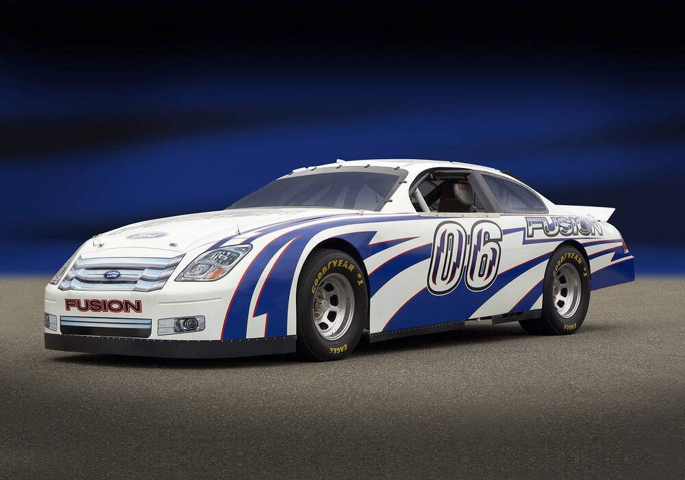Fiche technique Ford Fusion NASCAR (2006-2008)