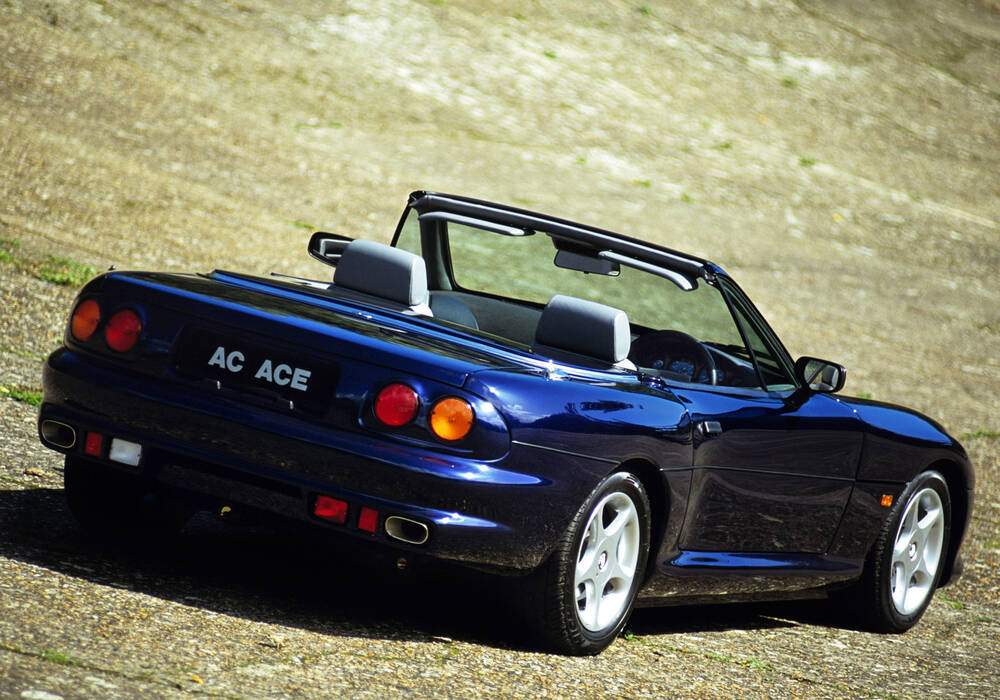 Fiche technique AC Ace III 5.7 V8 (1995-1998)
