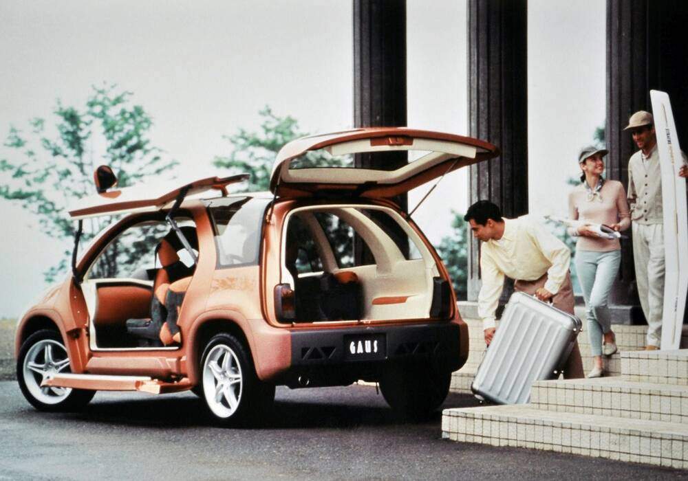 Fiche technique Mitsubishi GAUS Concept (1995)