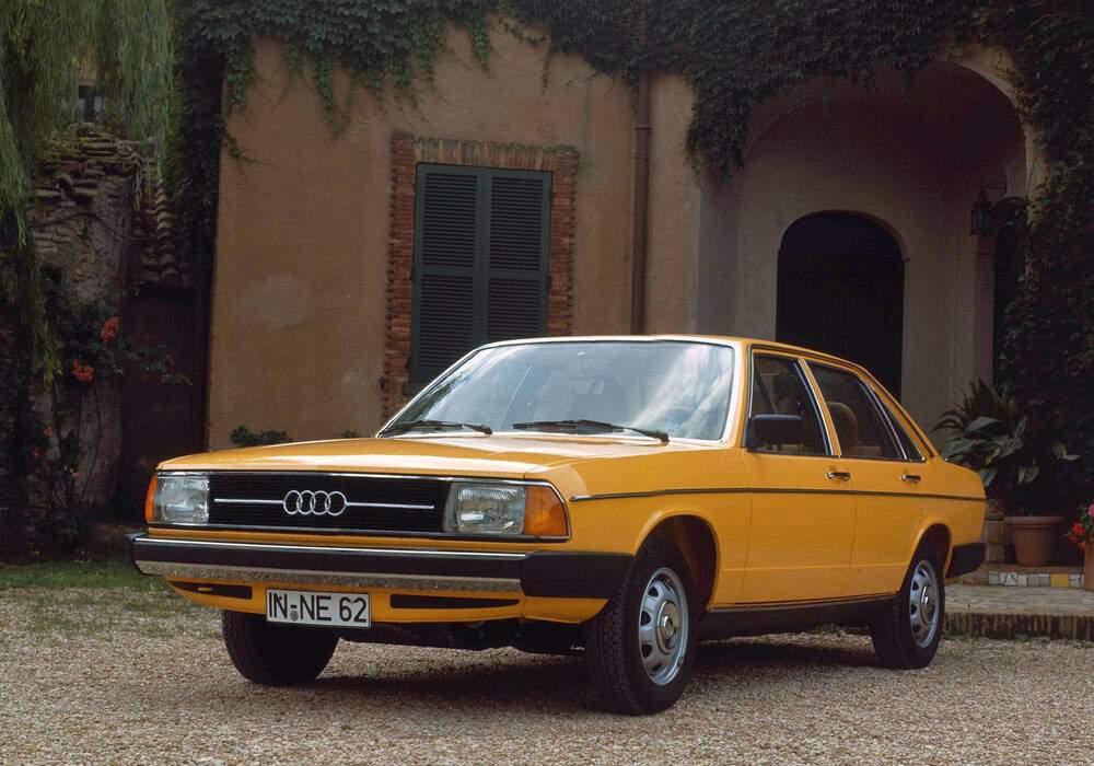 Fiche technique Audi 100 II 2.0 (C2) (1976-1978)