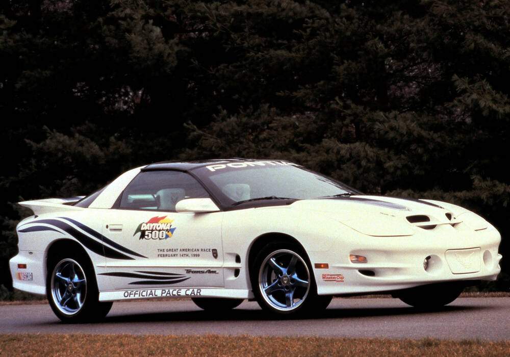 Fiche technique Pontiac Firebird IV Trans Am 5.7 V8 &laquo; 30th Anniversary Daytona 500 Pace Car &raquo; (1999)