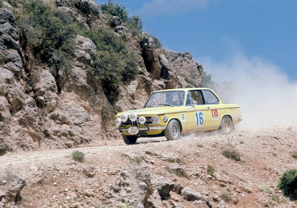 Fiche technique BMW 2002 TI Rally Race Car (1968-1971)