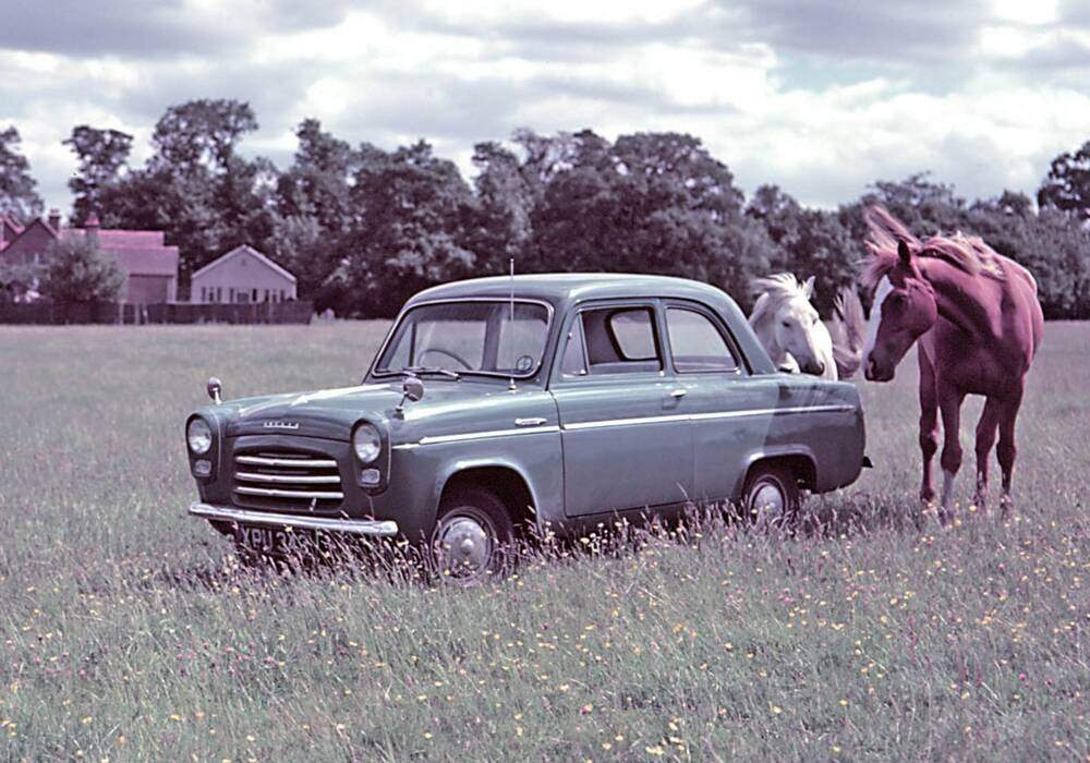 Fiche technique Ford Anglia 100E I (1953-1957)