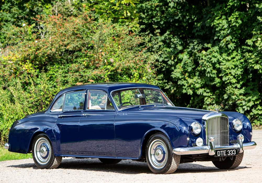 Fiche technique Bentley Continental S2 Sports Saloon James Young (1959-1962)
