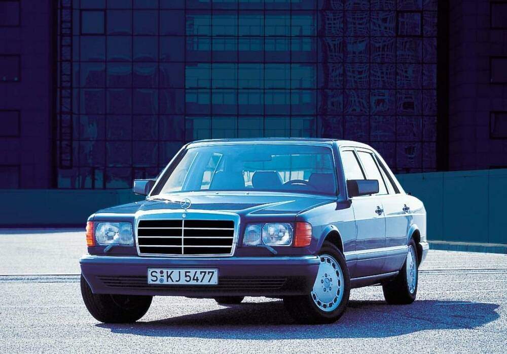Fiche technique Mercedes-Benz 260 SE Catalys&eacute;e (W126) (1985-1991)