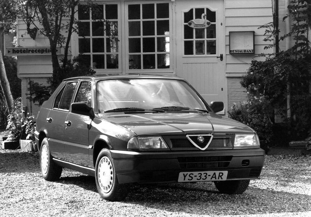 Fiche technique Alfa Romeo 33 1.7 ie (1992-1995)