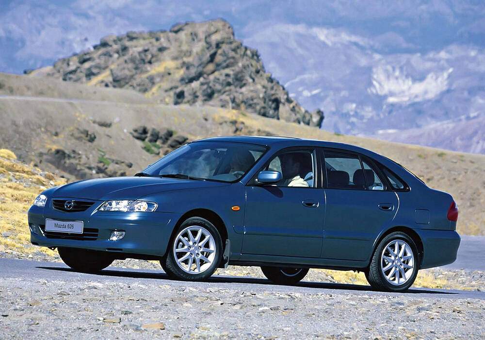 Fiche technique Mazda 626 V 5 portes 1.9 90 (GF) (1997-1999)