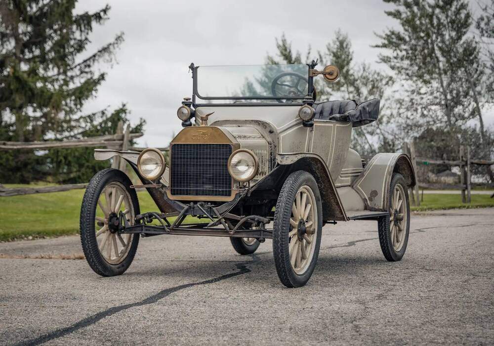 Fiche technique Ford Model T Runabout (S&eacute;ries V) (1915-1916)