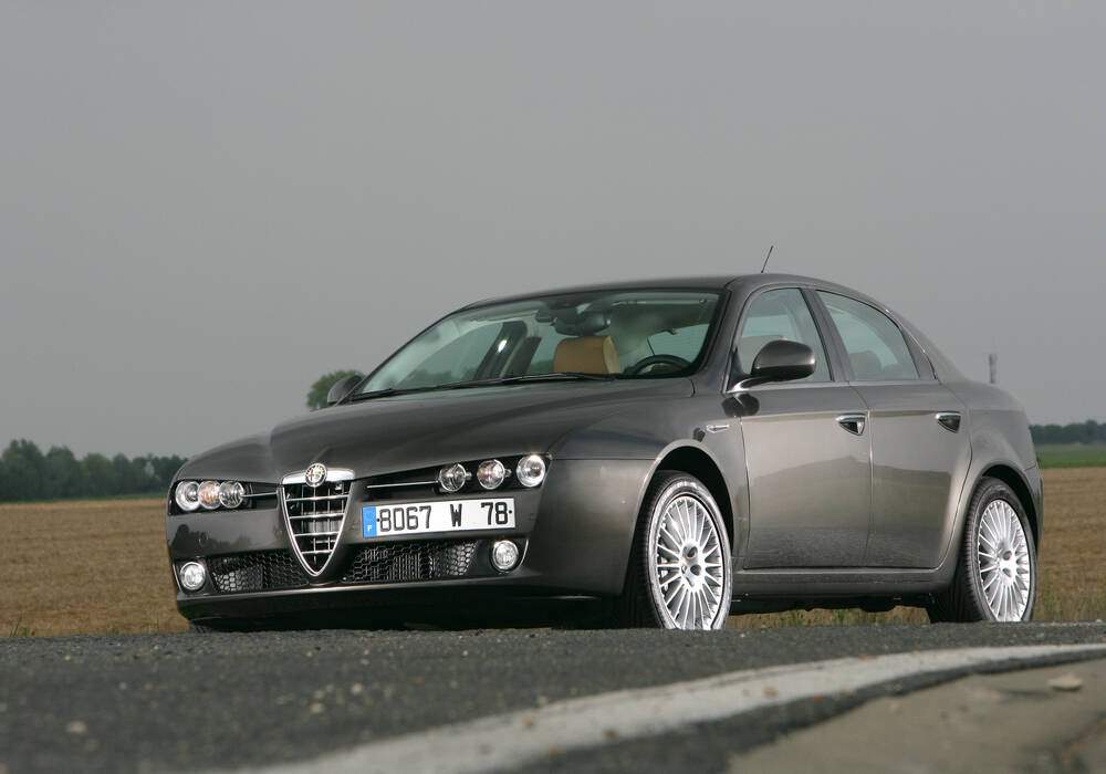 Fiche technique Alfa Romeo 159 2.2 JTS 185 (939A) (2005-2010)