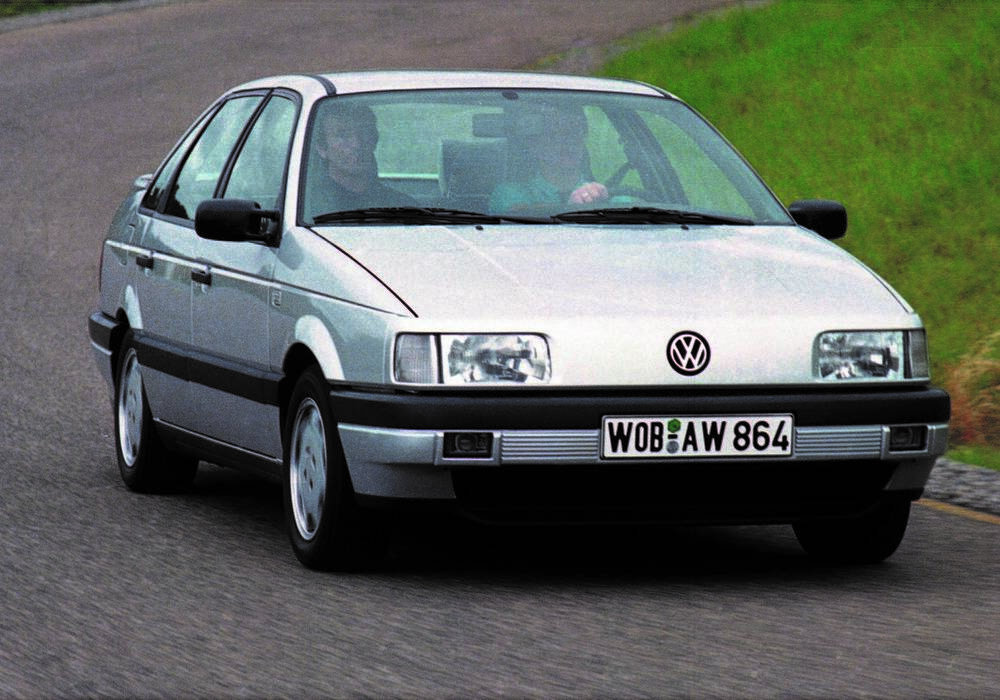 Fiche technique Volkswagen Passat III 2.0 (B3 136) (1988-1993)