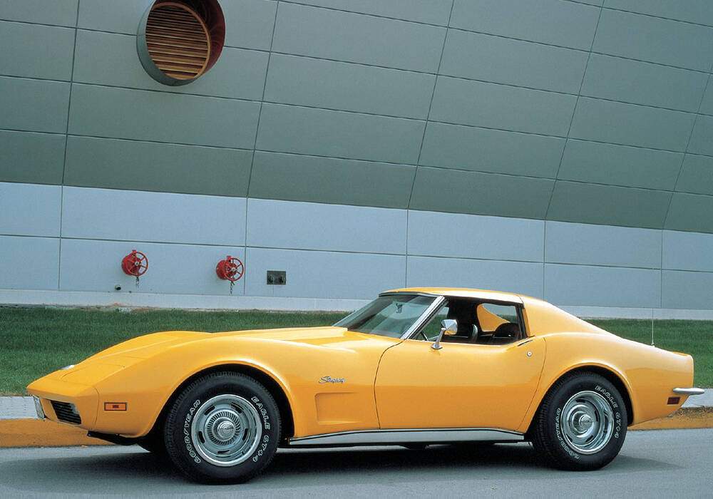 Fiche technique Chevrolet Corvette C3 Stingray 454ci 280 (1973)