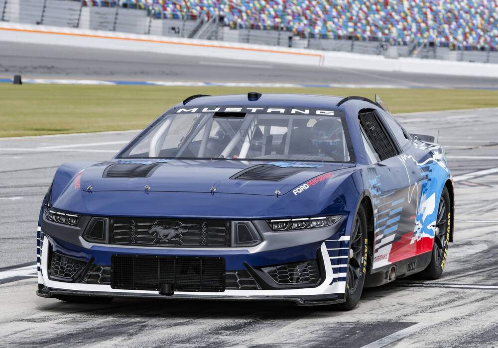 Fiche technique Ford Mustang NASCAR (2024)