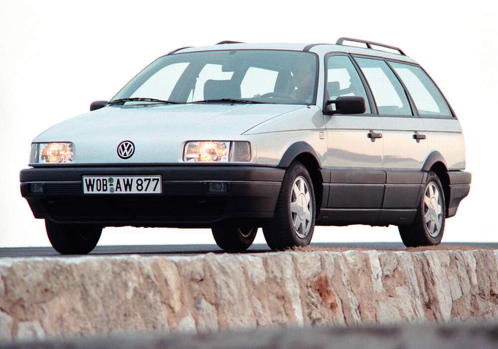Fiche technique Volkswagen Passat III Variant 2.0 16v (B3) (1988-1993)