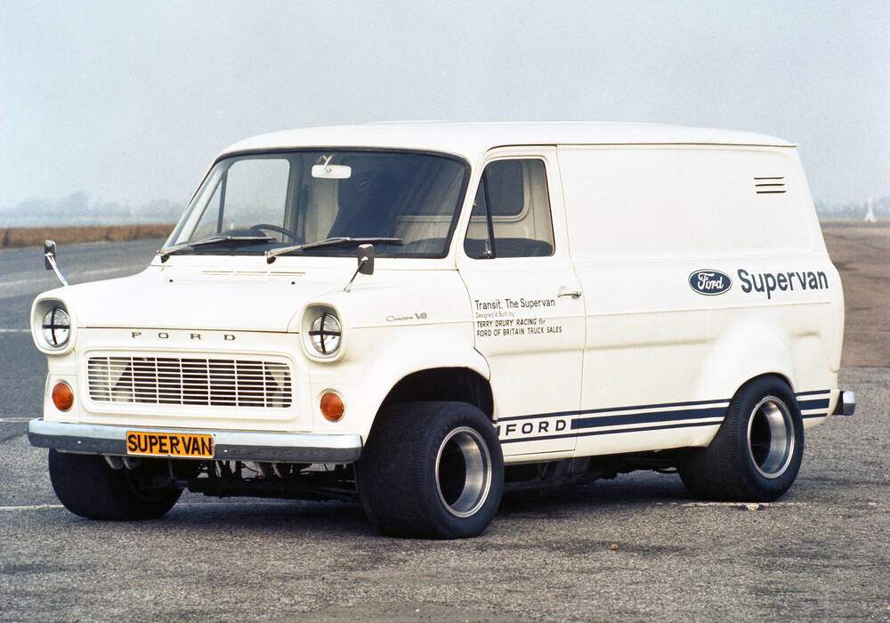 Fiche technique Ford Transit Supervan (1971)