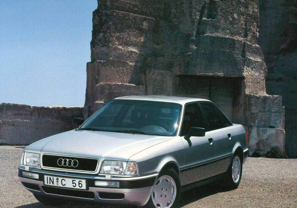 Fiche technique Audi 80 IV 2.0 E (B4) (1992-1995)