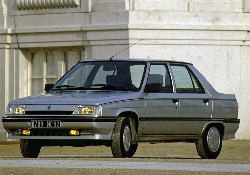 Fiche technique Renault 9 TL - GTL (1986-1989)
