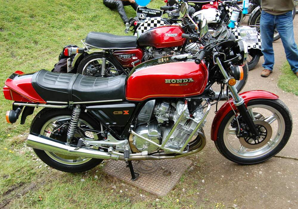 Fiche technique Honda CBX 1000 (1978-1981)