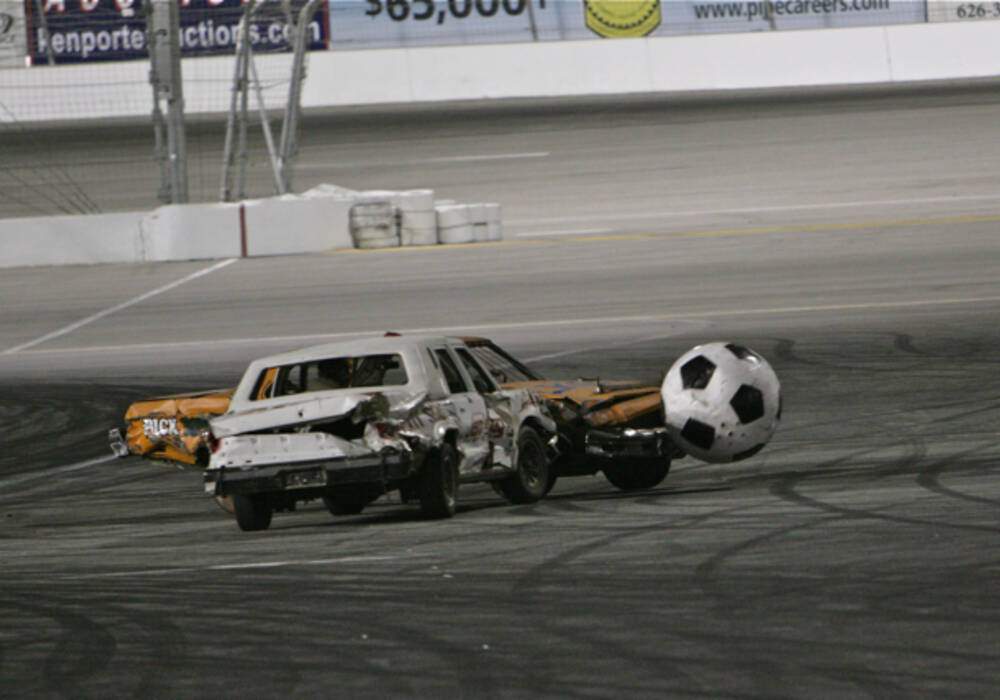 Auto-Soccer &agrave; Irwindale Speedway