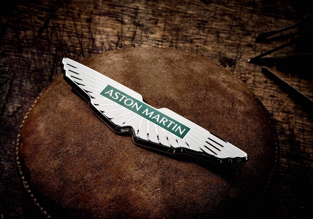 Aston Martin fait &eacute;voluer son logo
