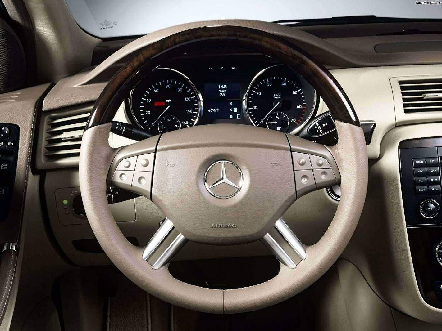 Mercedes-Benz R 500 (W251) (2007-2014),  ajouté par lioenzo
