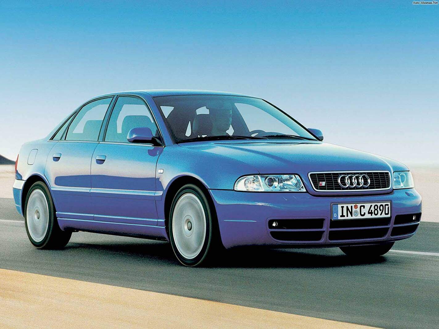 Audi S4 (B5) (1997-2001),  ajouté par lioenzo