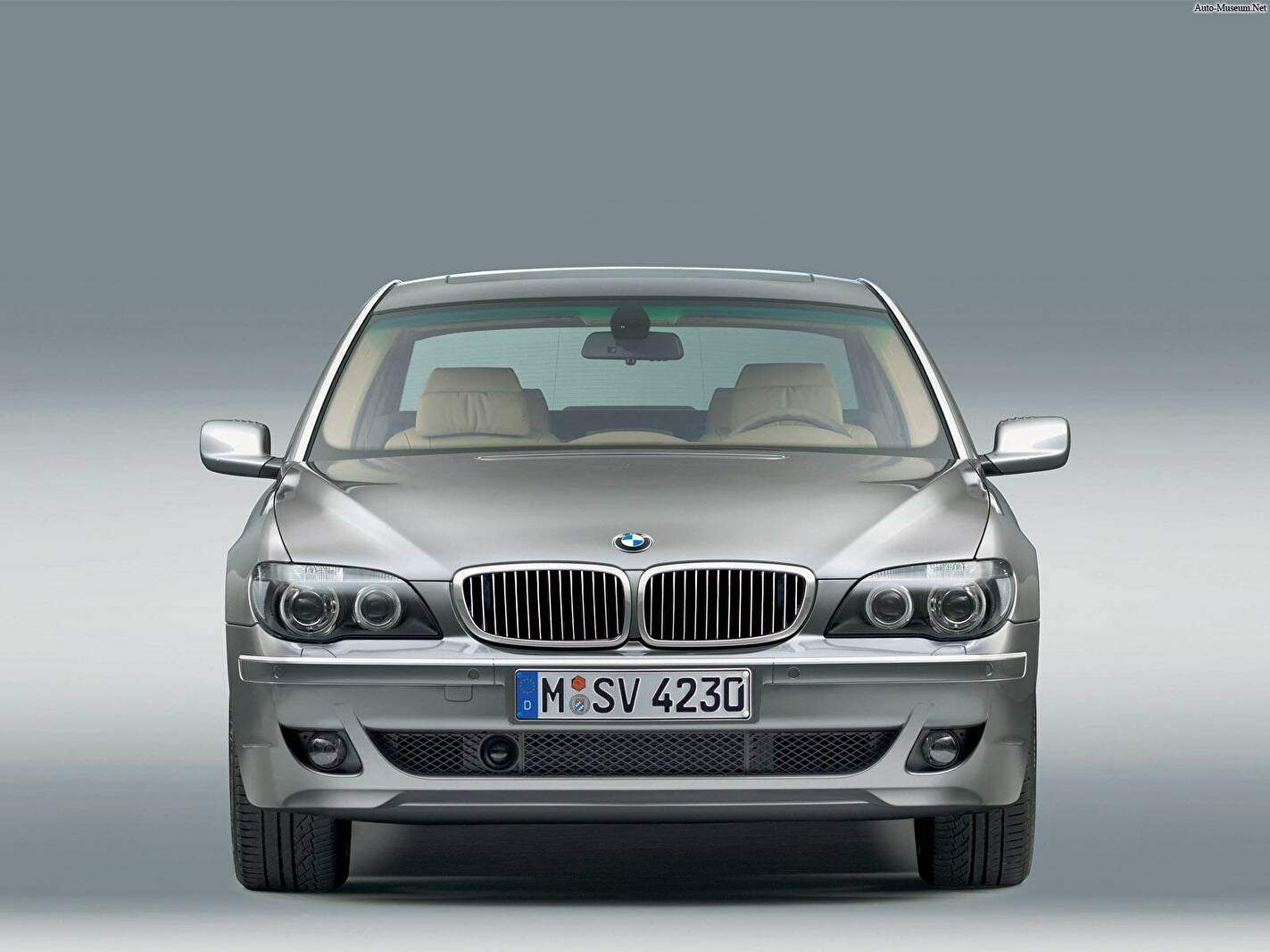 BMW 740i (E65) (2005-2008),  ajouté par lioenzo