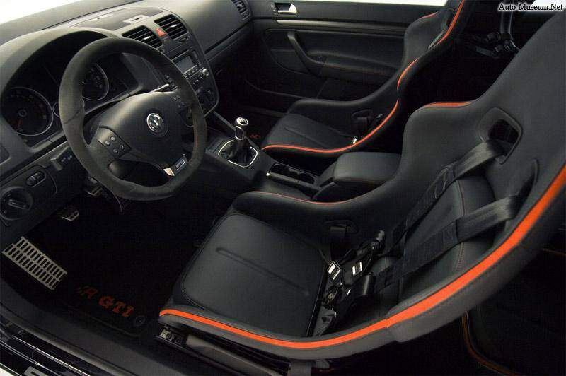 Volkswagen Golf R GTi Concept (2006),  ajouté par nothing