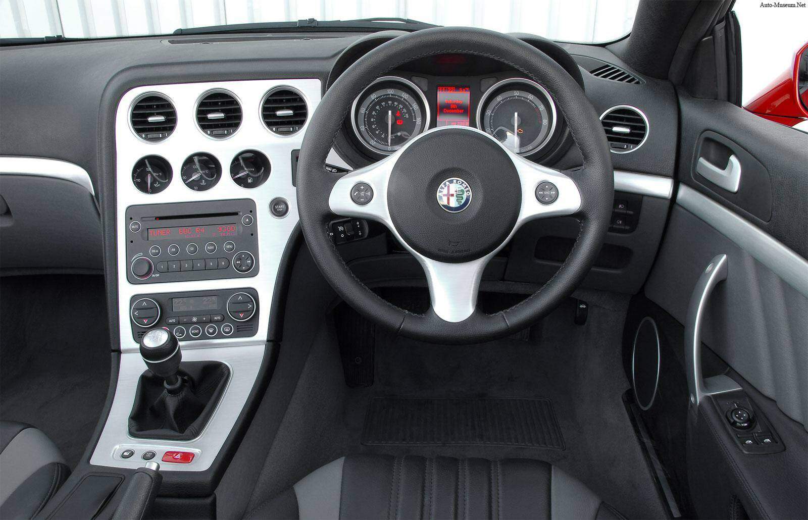 Alfa Romeo Spider III 3.2 JTS 260 (2006-2011),  ajouté par nicolasv94