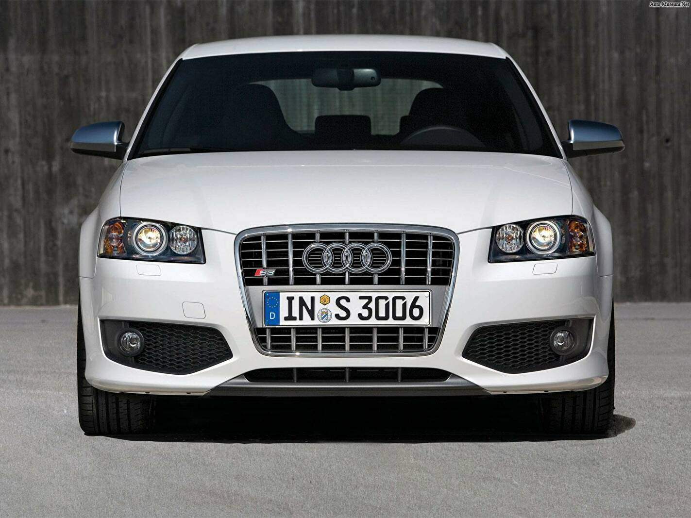 Audi S3 II (8P) (2006-2011),  ajouté par nicolasv94