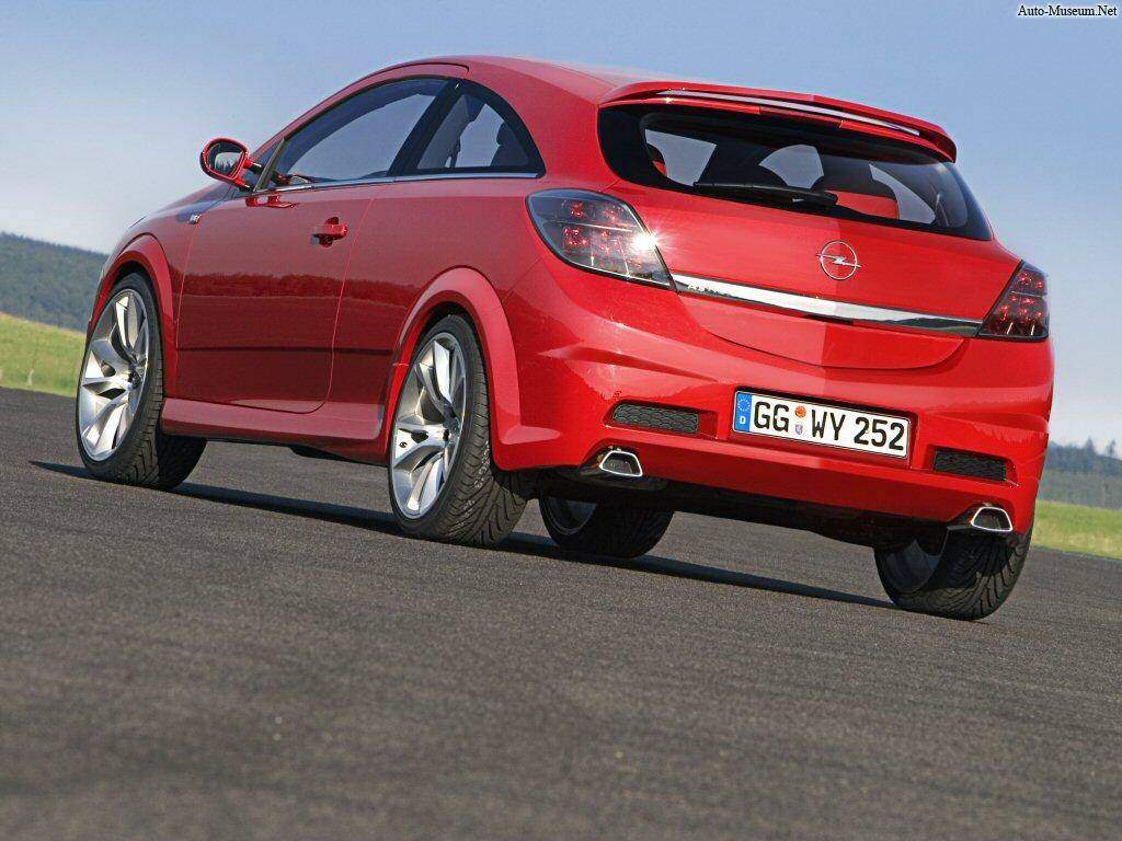 Opel High Performance Concept (2004),  ajouté par fox58