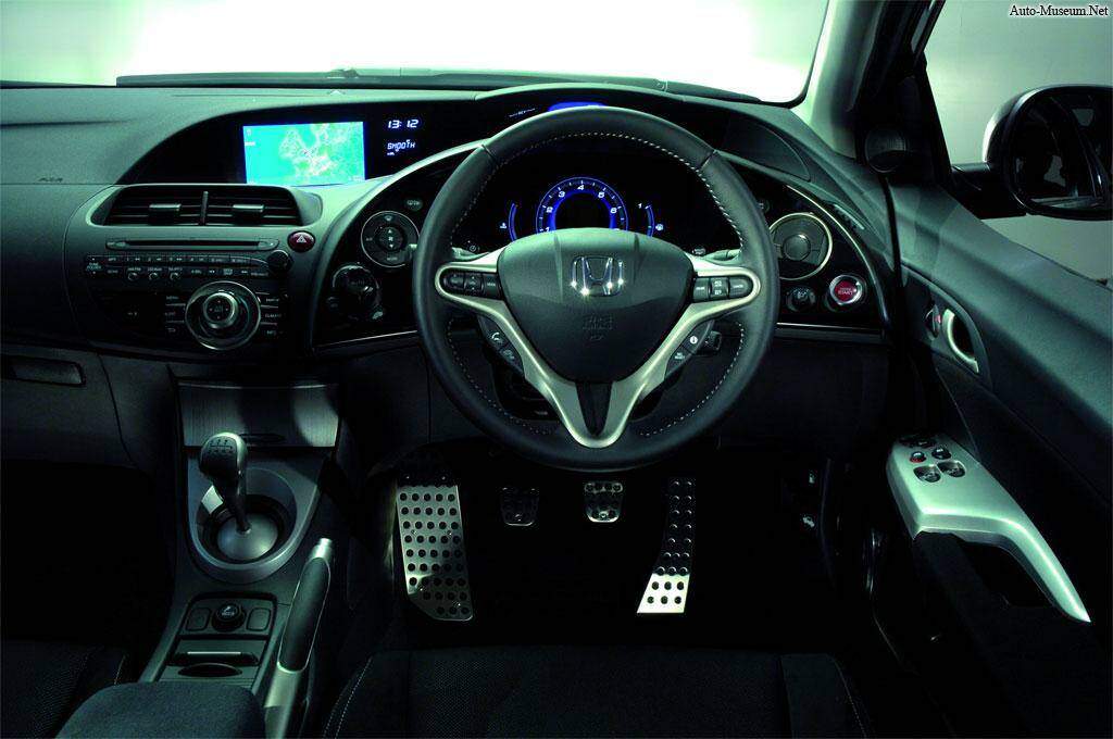 Honda Civic VIII 1.8 i-VTEC 140 (2007-2011),  ajouté par nicolasv94