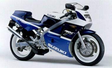 Suzuki RGV 250 Gamma (1989),  ajouté par nothing