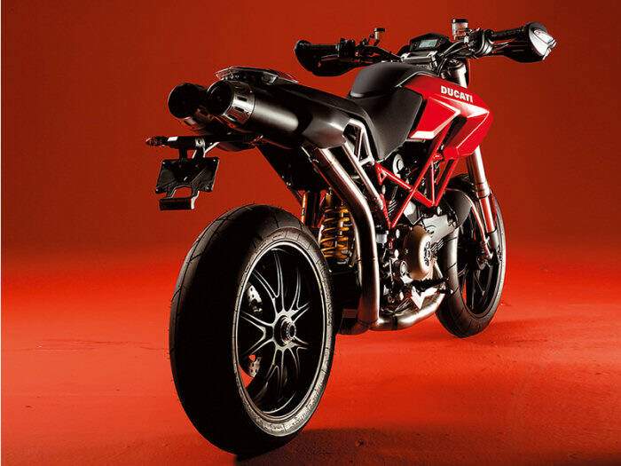 Ducati 1100 Hypermotard (2007),  ajouté par nothing