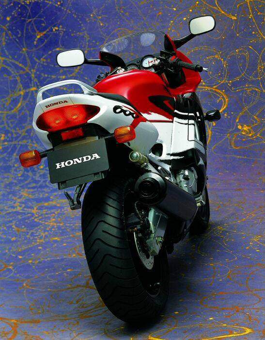 Honda CBR 600 F (1997-1998),  ajouté par nothing