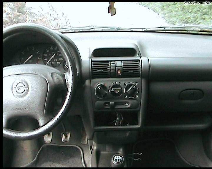 Opel Corsa II 1.4 16v (B) (1996-2000),  ajouté par choupette53