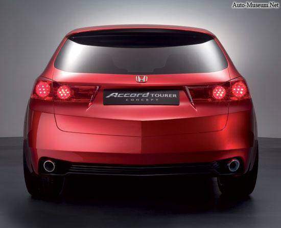 Honda Accord Tourer Concept (2007),  ajouté par caillou