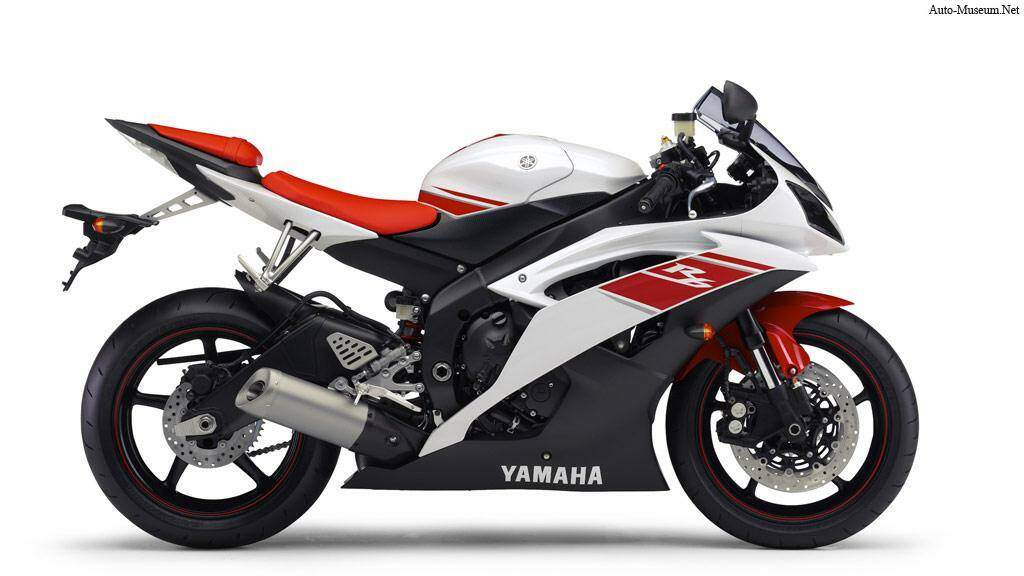 Yamaha YZF 600  R6 (2006-2008),  ajouté par MissMP