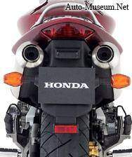 Honda CBF 900 Hornet (2003-2007),  ajouté par riahclam