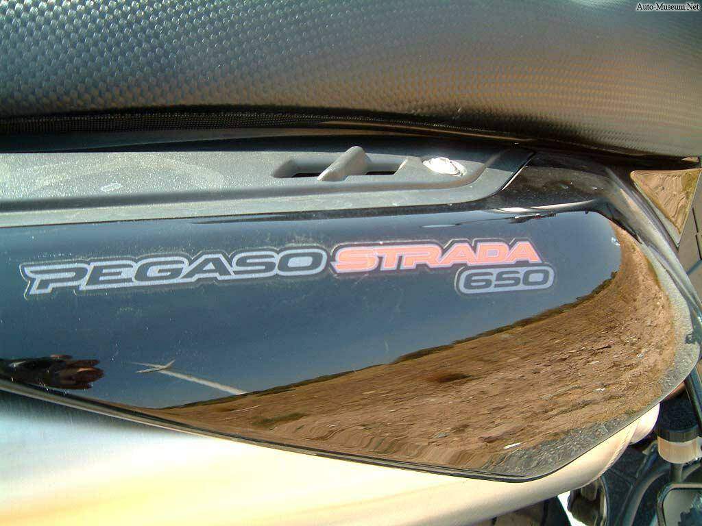 Aprilia Pegaso 660 Strada (2007),  ajouté par MissMP