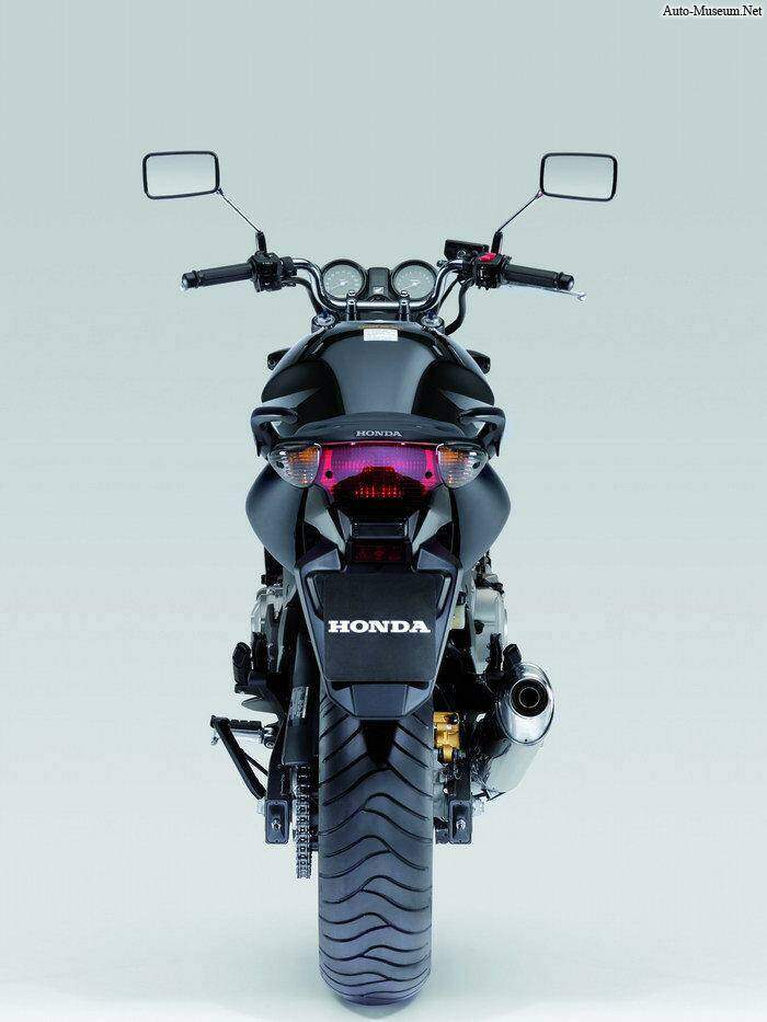 Honda CBF 600 N (2008),  ajouté par nothing