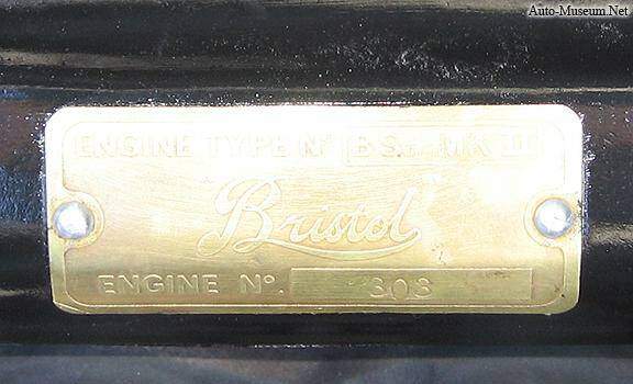 Arnolt Bristol Deluxe Roadster (1954-1961),  ajouté par MissMP