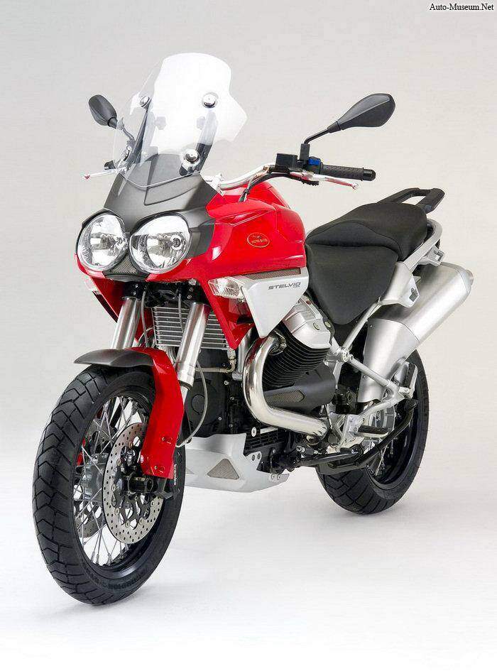 Moto Guzzi 1200 Stelvio (2008),  ajouté par nothing