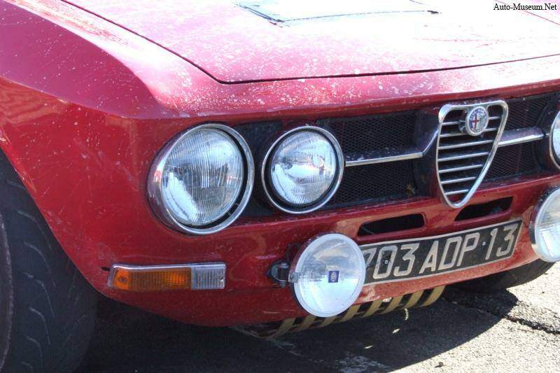 Alfa Romeo Giulia 1750 GT Veloce (GTV) (1967-1972),  ajouté par manudup