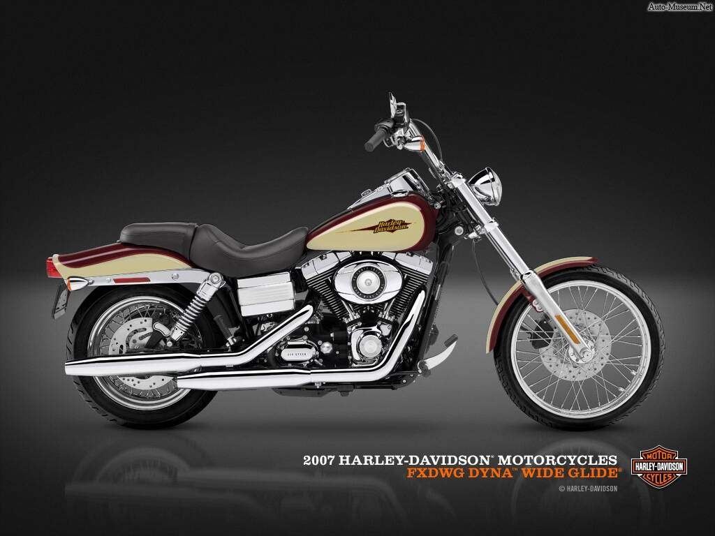 Harley-Davidson FXDWG Dyna Wide Glide (2007),  ajouté par Manimal