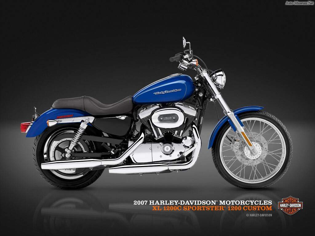 Harley-Davidson XL1200C Sportster Custom (2007),  ajouté par Manimal