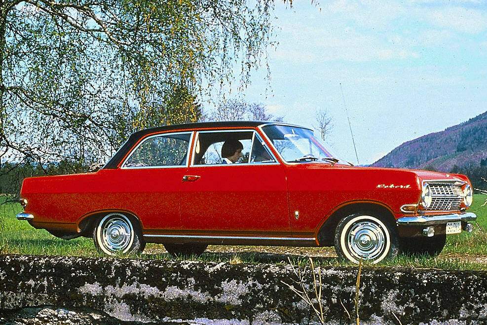 Opel Rekord III 1700 S (A) (1963-1965),  ajouté par bef00