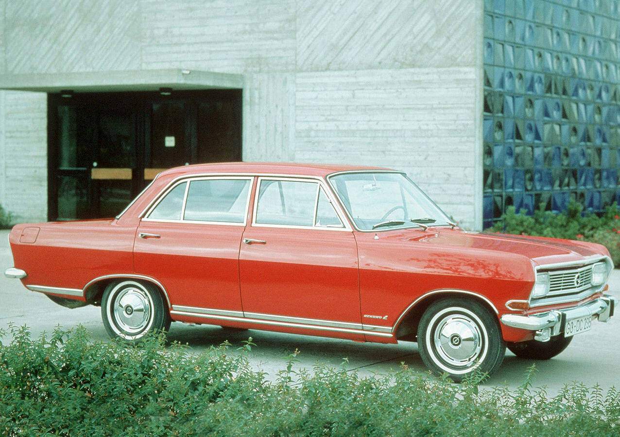 Opel Rekord IV 1900 S (B) (1965-1966),  ajouté par bef00