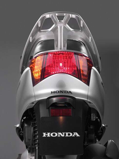 Honda Lead 110 (2008),  ajouté par riahclam