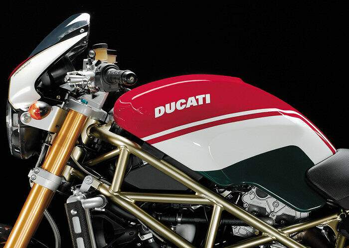 Ducati 998 Monster S4 RS Tricolore (2008),  ajouté par nothing